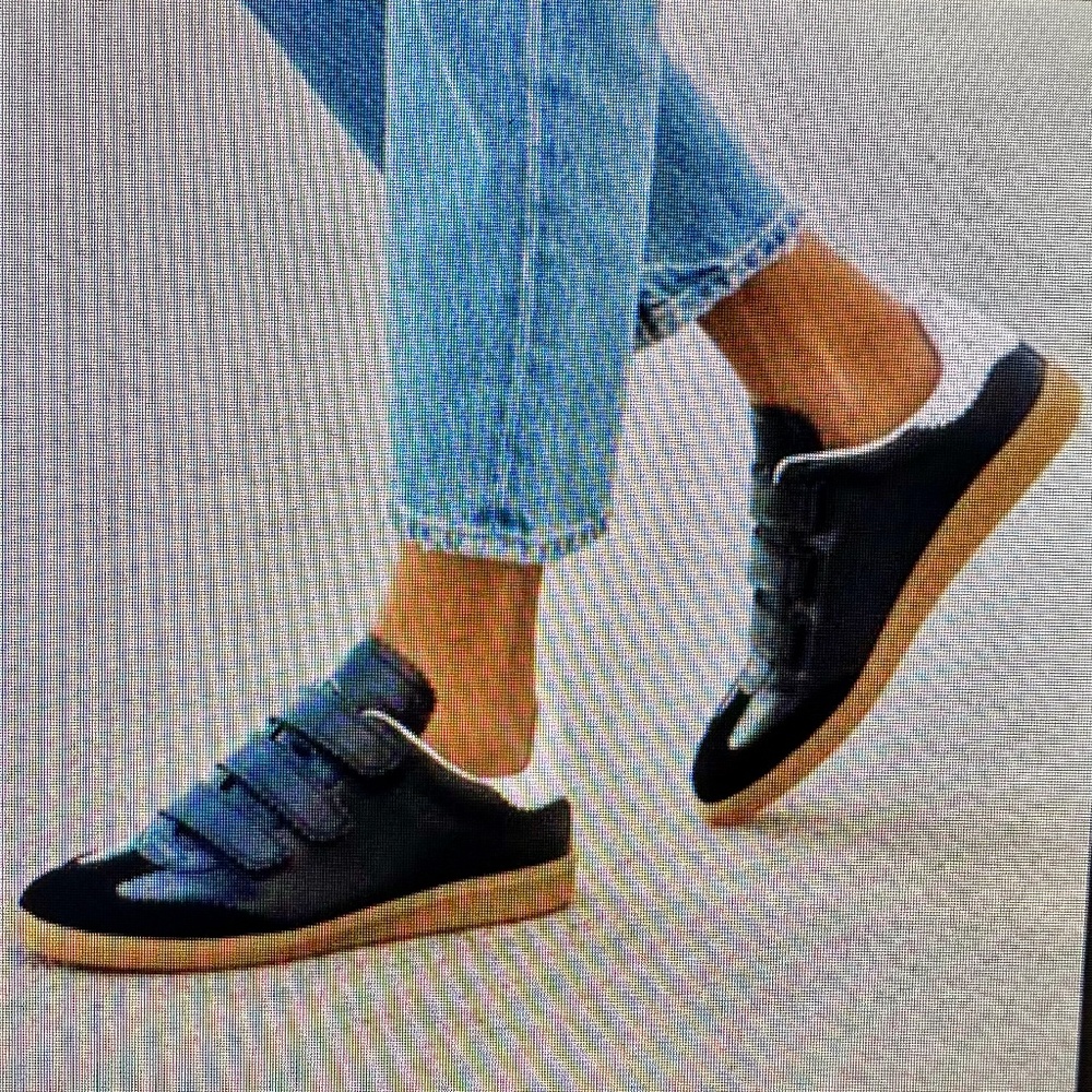 Isabel Marant Beth Sneaker New Black Leather/Gum sole Size 37